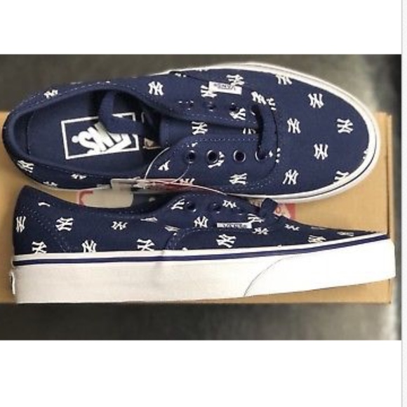Vans Shoes - Vans Authentic MLB New York Yankes Navy Shoes